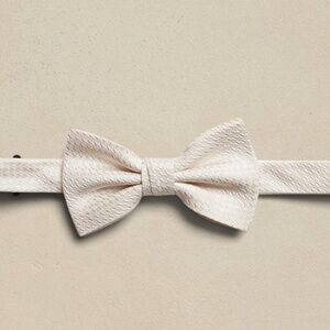 Grenadine Silk Bow Tie - cream off-white - Banana Republic ready-tied adjustable